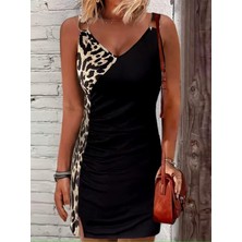 Gökyüzü Moda Kadın Askılı V Yakalı Asimetrik Görünümlü Leopar Detaylı Janjan Krep Kısa Elbise