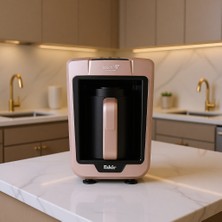 Fakir Kaave Trio Otomatik Kahve Makinesi Rose Gold 4 Fincan Kapasitesi ile Közde ve Sütlü Kahve