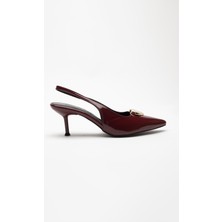 Sister In Love Shoes Love Kalp Detaylı Rugan Topuklu Ayakkabı