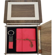 Marsilyan Özel Ahşap Kutulu Kırmızı Deri Defter ve Anahtarlık Set