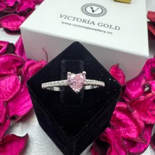 Victoria 925 Ayar Gümüş Pembe Kalp Taşlı Yüzük – Zirkon Detaylı Zarif Kadın Yüzük