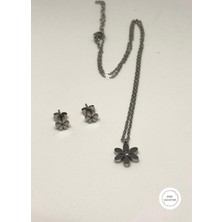 Carette De Terre Çiçek Model Minimal Çelik Kolye ve Küpe Seti