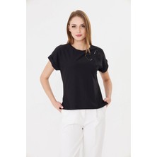 Sortie Collection Kadın Göğsü Fiyonk Nakışlı Yırtmaçlı Modal Basic Tshirt