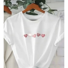 Nigrum Pardus Nıgrum Pardus Yuvarlak Yaka Minik Sıralı Kalpler Baskılı %100 Pamuk Büyük Beden Kadın T-Shirt