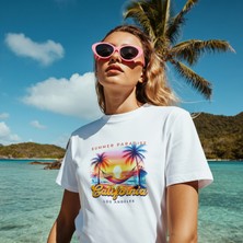 Ontunew California Baskılı Retro Vintage Standart Kalıp Bisiklet Yaka Pamuklu Kadın ve Erkek Tshırt
