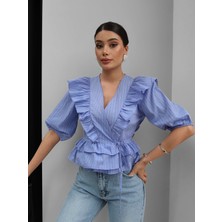 Esra Helvacı Fırfırlı Çizgili Kruvaze Bluz