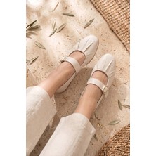 Stilbagshoes Lexy Hakiki Deri Toka ve Büzgü Detaylı Kadın Babet Bej