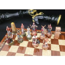 Magnet Depo Kadeş Savaşı – Mısır Vs Hitit Temalı Isim Yazılabilir Kadife Kutulu Lüks Satranç Takımı, Şah 11 cm