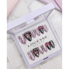 Louesse Beauty Louésse Pink Dot Glam Takma Tırnak 12’li  Siyah Krom Pembe Puantiyeli Kurdeleli Nail