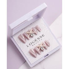 Louesse Beauty Louésse Blush Pearl Takma Tırnak 12’li  Pembe Işıltılı Taşlı Kurdele Detaylı Nail Set