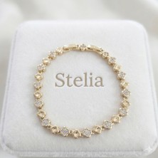 Stelia Zirkon Taşlı Sıralı Yonca Bileklik - Antialerjik Pirinç