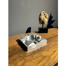 Lisa Noir Atelier El Yapımı Cnc Freze Alüminyum Puro Küllüğü – Premium Tasarım