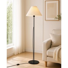 Siyah Metal Ayaklı Lambader Pileli Kırma Krem Başlıklı Salon Yatak Odası Köşe Aydınlatma 150 cm LAM01