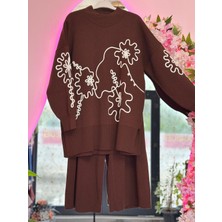 Sevilen Büşra Nur Siyah Motifli Oversize Krem Triko Takım