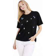 zerelle collection Kadın Çiçek Nakış Detaylı T-Shirt