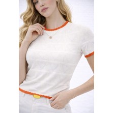Kadın Kelebek Desen Inci ve Taş Detaylı T-Shirt