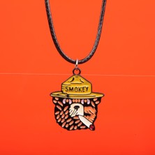 Munels Mineli Smokey Bear Deri Ipli Kolye
