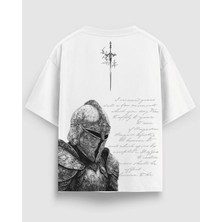 Yolo Street Oversize Unisex Beyaz Tişört – Yolo Yazılı Ortaçağ  Yazılı Şövalye Baskı, %100 Pamuk Streetwear Tasarım