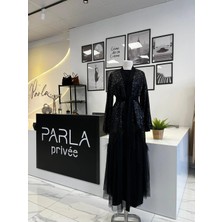 Nurcan Çetin Pul ve Tül Detaylı Abaya