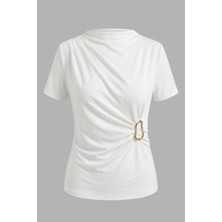 AKD Atelier Kadın T-Shirt Kısa Kollu Gold Toka Detaylı Büzgülü Drapeli Dik Yaka Sandy Likralı Şık Bluz