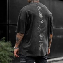 Divin Unisex Cool Game Up Graphic Streetwear T-Shirt