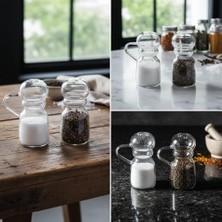DMR Home 2'li Şeffaf Cam Kulplu Tuzluk ve Biberlik Seti - Metal Kapaklı ve Dikey Çizgili Klasik Masaüstü Baharatlık (10 Cm)