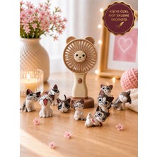 Rüya Kıyısı 9’lu Mini Kedi Figürü & Kedili Şarjlı Mini Taşınabilir El Ve Masa Fanı - Serinletici ve Sevimli Yaz Hediyesi