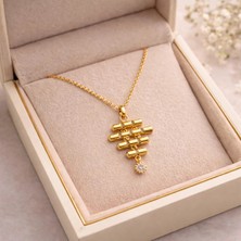 VogueaStyle Gold Detaylı Modern Kolye