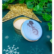 Assess Store Tarot Gül Tasarımlı Kokulu Teneke Mum (Beyaz)