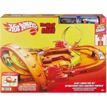 Teknocan Hot Ones Turbo Oyun Parkuru, 1:64 Ölçekli 2 Araç ve Kolayca Birleştirilebilen Pistle Başa Baş Yarış ve Akrobasi, JFH35