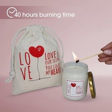 Teknocan Charmlab Candle – Koleksiyonu & Spice Sandal Kokulu Cam Bardak Mum, 135 G, Metal Kapaklı ve Bez Keseli, Hediyeye Hazır Tasarım Mum, Sevgililer Günü & Özel Günler Için