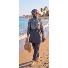 Besa Tesettür Bandana Mayo Dijital Desenli Siyah 4 Parça Eşarp Bone, Bandana, Üst, Alt Takım Ten ve Vücut Hatlarını Göstermez