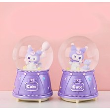 Aslanoğlu Store Kuromi Işıklı Müzikli Kar Küresi Orta Boy ALK3118