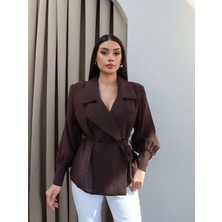 Esra Helvacı Kruvaze Bağlamalı Vatkalı Gömlek