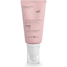 Aydınlatıcı ve Cilt Tonu Eşitleyici Güneş Kremi - Spf 50 (50 Ml)