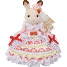 NW NessiWorld 5847 Sylvanian Families Freyanın Doğum Günü Çilekli Pasta Elbisesi +3 Yaş