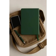 Esranın Dünyası Yeşil Termo Deri Kapaklı Noktalı Defter, A5 Boyut, 128 Yaprak