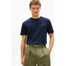 Tommy Hilfiger Erkek Regular Fit Havlu Kumaşlı Logo Işlemeli Kısa Kollu Lacivert T-Shirt MW0MW42391-DW5
