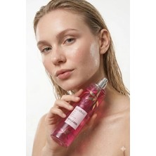 Cosmolive Vücut Spreyi Body Mist | Gold Angel | Vanilla Wood | Kadın | Işıltılı | Nemlendirici | 250 ml