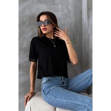Caddebostan Moda Kadın Dantel Detaylı Kısa Kollu Bisiklet Yaka Pamuklu Örme Tişört