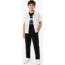 İrem Çocuk Giyim Erkek Çocuk M Design Yazılı Çıtçıt Kapamalı Beyaz Gömlek Tişört Kot Pantolonlu Üçlü Şık Takım