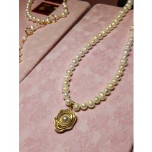 Lunel Accessory Çelik Tel Dizili Doğal Tatlı Su (Havuz) Incisi Kolye - Gold Modern Figürlü