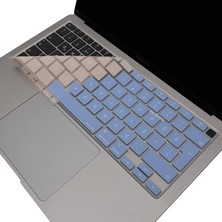 FourForce MacBook Air 13 Inç Klavye Koruyucu – A2179/A2337 M1 Uyumlu • Türkçe Q Baskı Stiker • Ultra Ince Silikon Toz & Sıvı Koruma Mavi Pembe