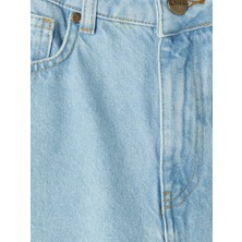LC Waikiki Mavi Yüksek Bel Mom Fit Kadın Jean Pantolon