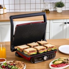 Karaca Çıkarılabilir Plakalı Kırmızı Tost Makinesi, 5 Isı Kademesi, 2400 W Hızlı Pişirme Gücü, Aile Boyu 6 Dilim Kapasite ve Kompakt Tasarım, Enerji Verimli Hazırlık Deneyimi