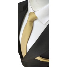Elegante Cravatte Sarı Renk Armürlü Kravat Mikro Dokuma ile Şıklık ve Stil Sunuyor