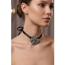 Petek Aksesuar Parlak Taşlı Çiçek Choker Kolye