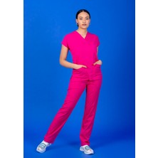 Başaran Uniforma Unisex Kalıp Fuşya Likralı Hemşire / Doktor Forması Scrubs (Takım)