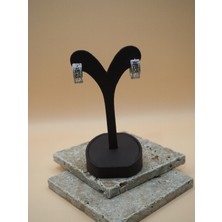 Stelle Jewelry Kadın Paslanmaz Çelik Zirkon Taşlı Halka Küpe – Grek Desenli Suya Dayanıklı Şık Küpe