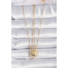 Youday Accessories 316L Çelik Gold Renk Zirkon Taşlı Güneş Model Işleme Yazı Detay Arkadaş Kolyesi